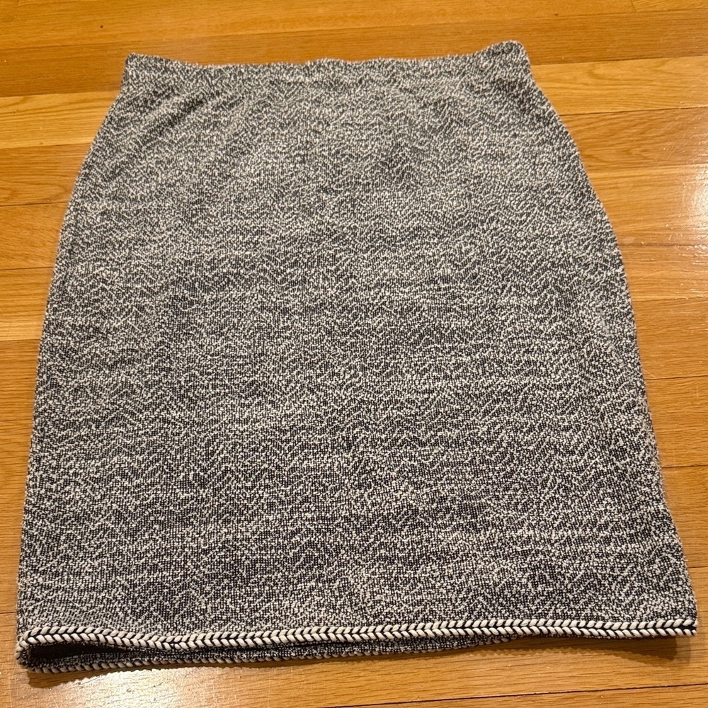 NWT Max Studio women’s skirt size small.